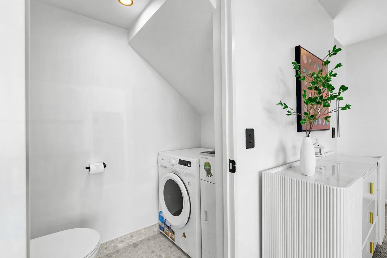 כרייסטצ'רץ' Cbd Contemporary Comfort Townhouse 2 Bed 2Bath מראה חיצוני תמונה