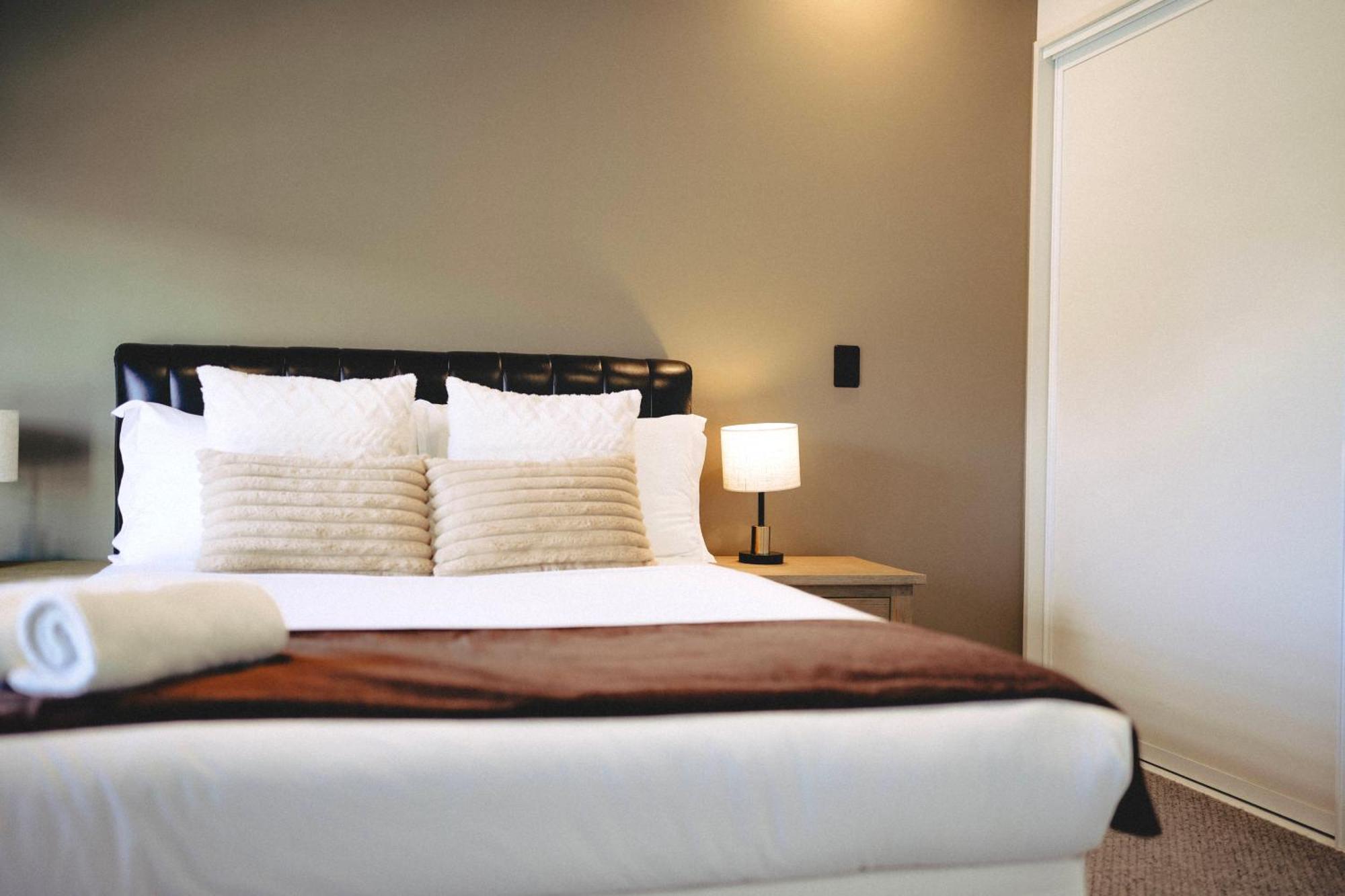 כרייסטצ'רץ' Cbd Contemporary Comfort Townhouse 2 Bed 2Bath מראה חיצוני תמונה